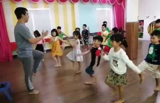 Dance Kids cùng Sakura 1 - CS Lũy Bán Bích