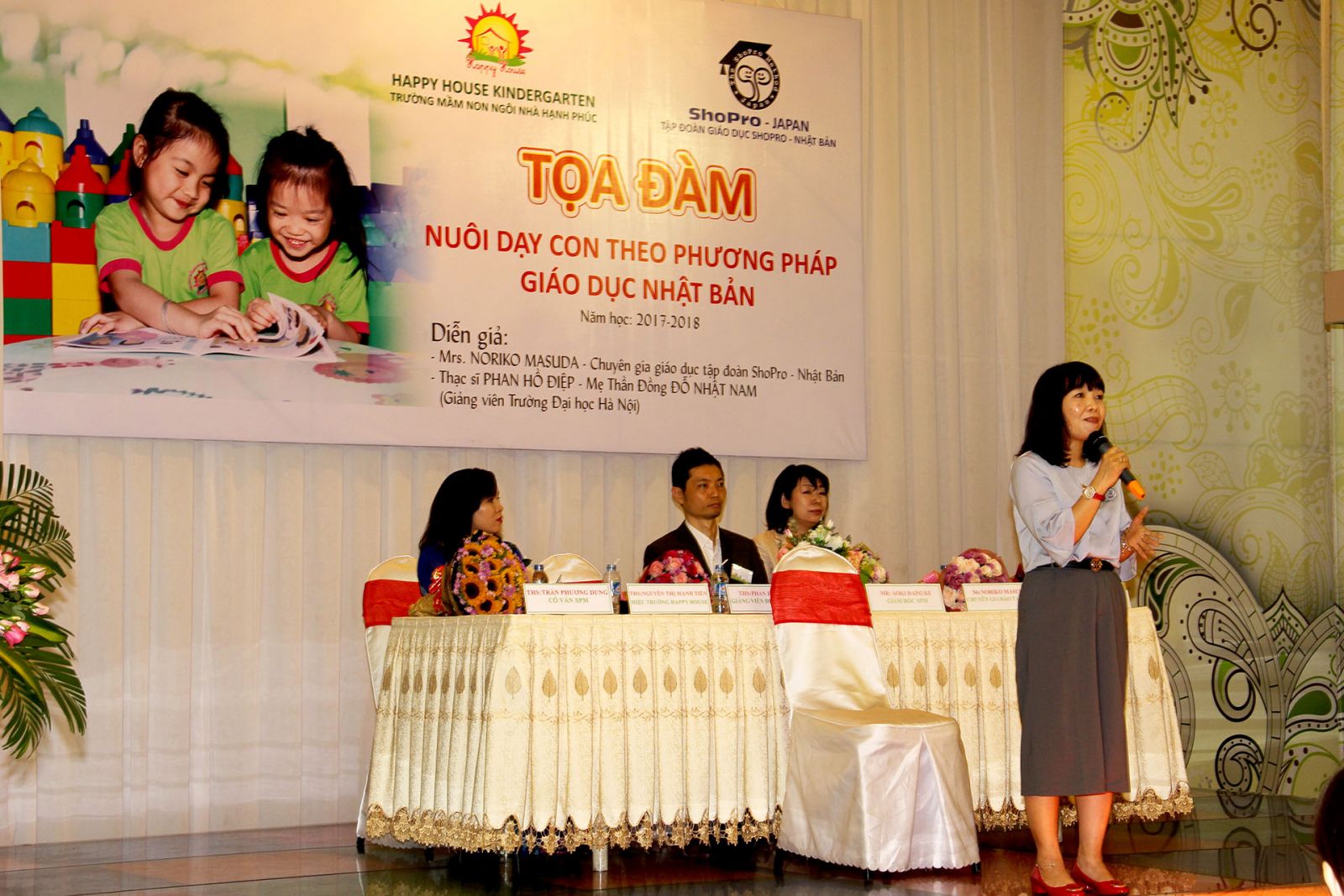Hội thảo 01
