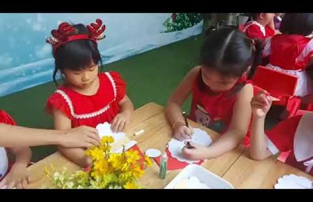 Bé viết thư gửi ước mơ tới ông già Noel - CS Vườn Lài