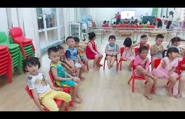 Giờ học tiếng Anh thú vị của bé - CS Vườn Lài