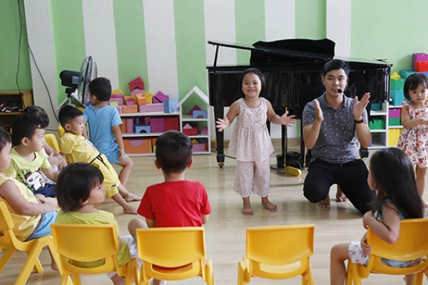Lớp học thanh nhạc tại HappyHouse Kindergarten