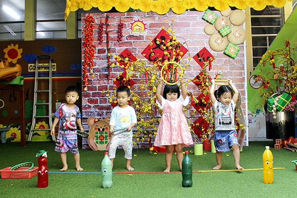 Ngày đầu năm của bé trường Mầm non Happy House - Vườn Lài
